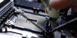 Connecting - blue - green communication fibers